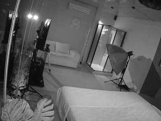 JBTV DiningRoom VoyeurCam